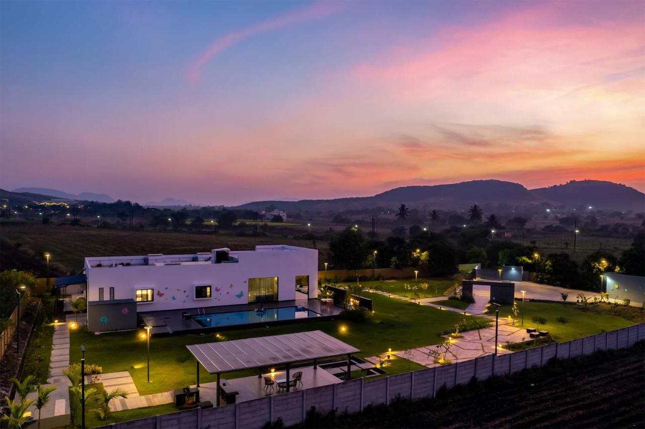Stayvista'S Le Bon Horizon - Hillside Elegance With Chic Interiors, Poolside Serenity & Picturesque Gazebo - Proximity To Sula 나식 외부 사진